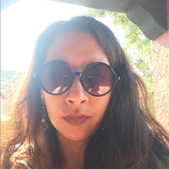 Meet your Posher, Jenny - Picture 1 of 1